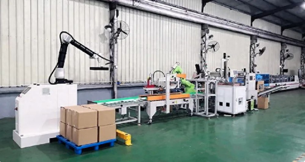 码垛机器人:高效提升物流仓储效率